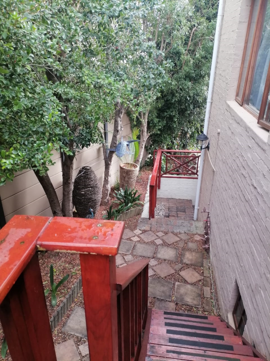 4 Bedroom Property for Sale in Rome Glen Western Cape
